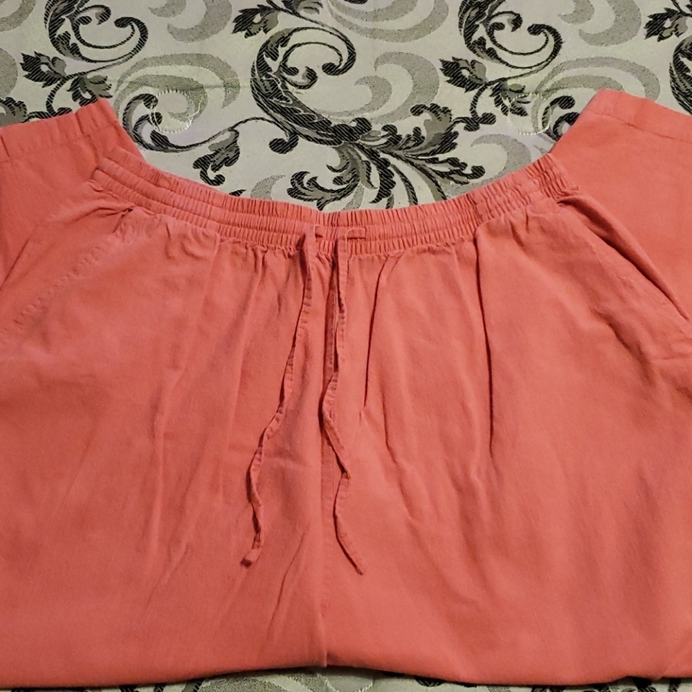 Plus size capris - Picture 3 of 3
